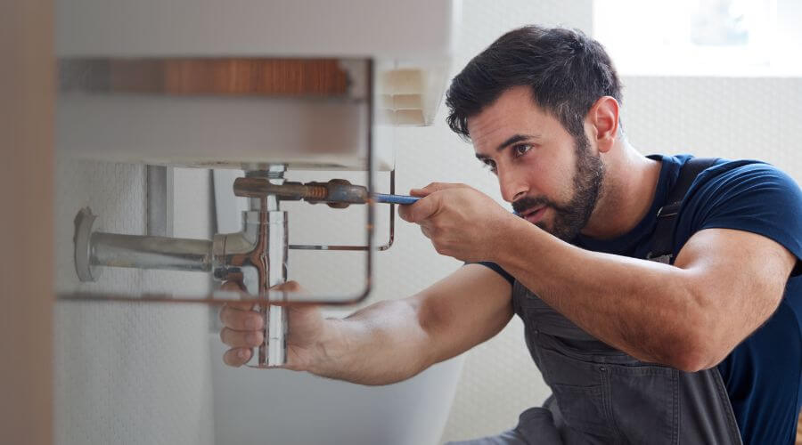 Water heater thermostat replacement in West Lebanon, IN